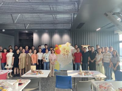 望天上明月 寄人世团圆，，在富厚多彩的运动中欢度中秋