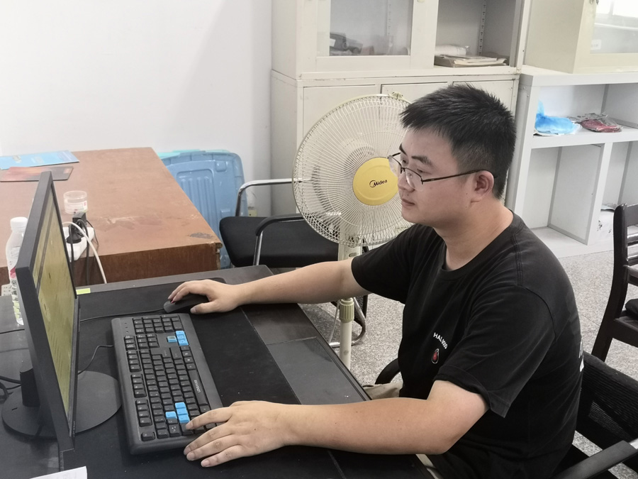2022年度bibo必博医药优异科技斗争者——雷智斌